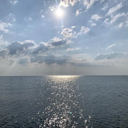Sea View *